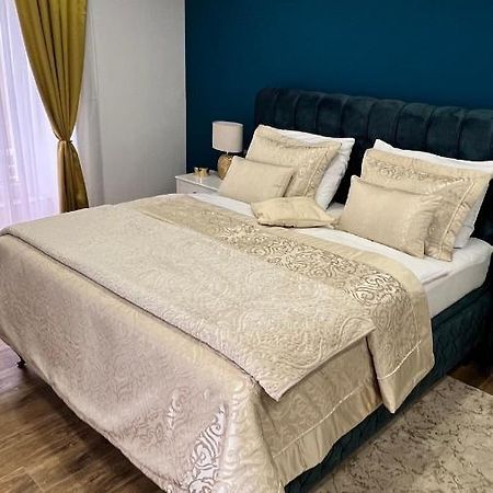 Gold Luxury Room Сплит Экстерьер фото